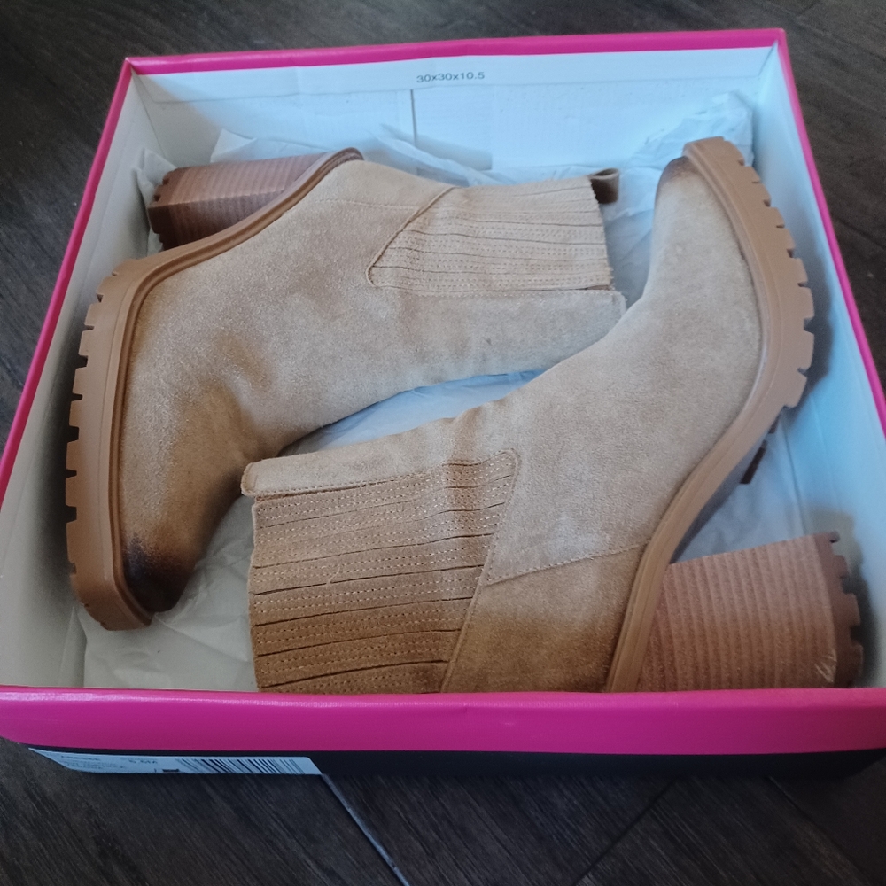 Vince camuto 6.5 boot tan